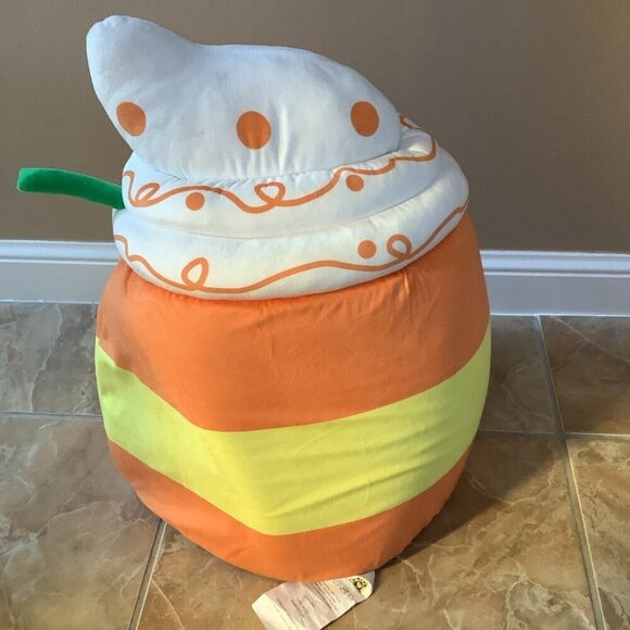 Plush Pet Bed Nest Heart to Tail Small Dog or Cat.Candy Corn Latte New With Tags - Picture 6 of 6